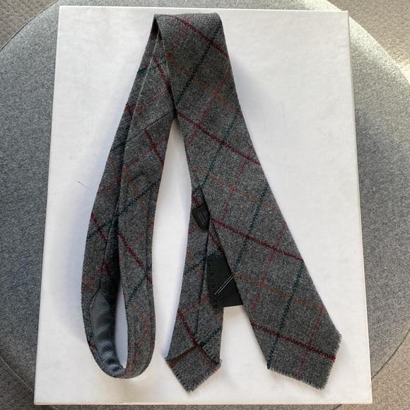 Club Monaco NEW Gray Argyle Neck Tie with Fringe Detail NWT - Picture 2 of 4